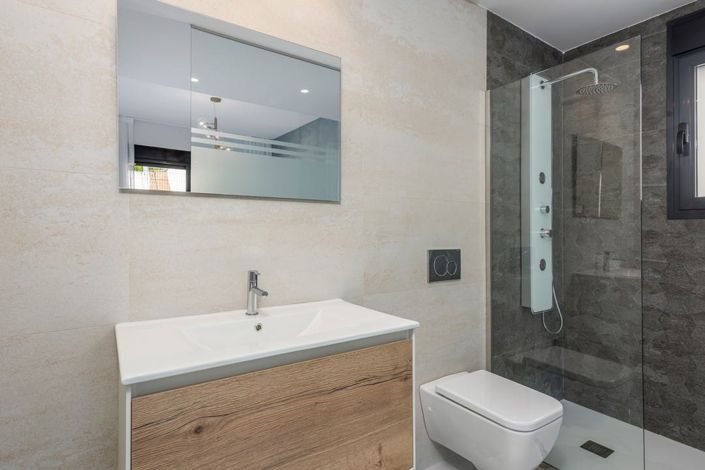 Image No.14-3 Bed Apartment for sale