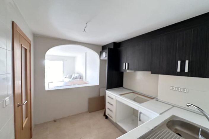 Image No.21-2 Bed Apartment for sale