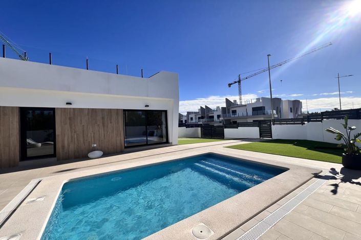 Image No.3-3 Bed Villa for sale