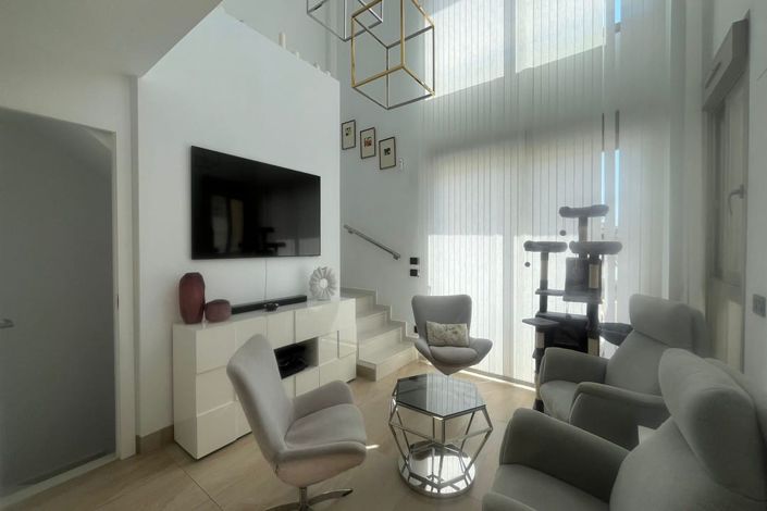 Image No.10-4 Bed Villa for sale