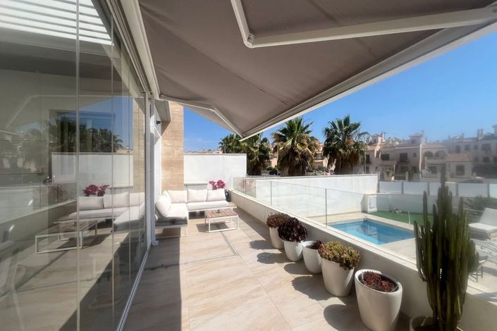 Image No.3-4 Bed Villa for sale