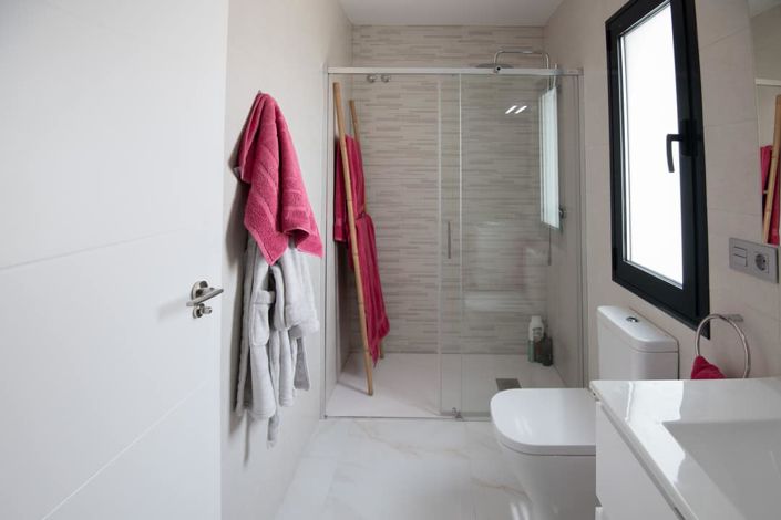 Image No.19-3 Bed Villa for sale