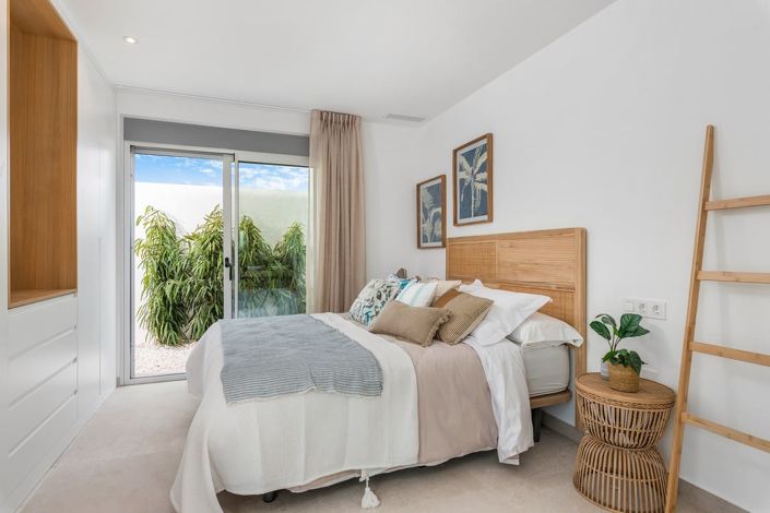 Image No.20-3 Bed Villa for sale