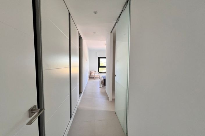 Image No.17-3 Bed Apartment for sale