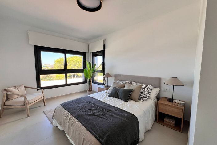 Image No.22-3 Bed Apartment for sale