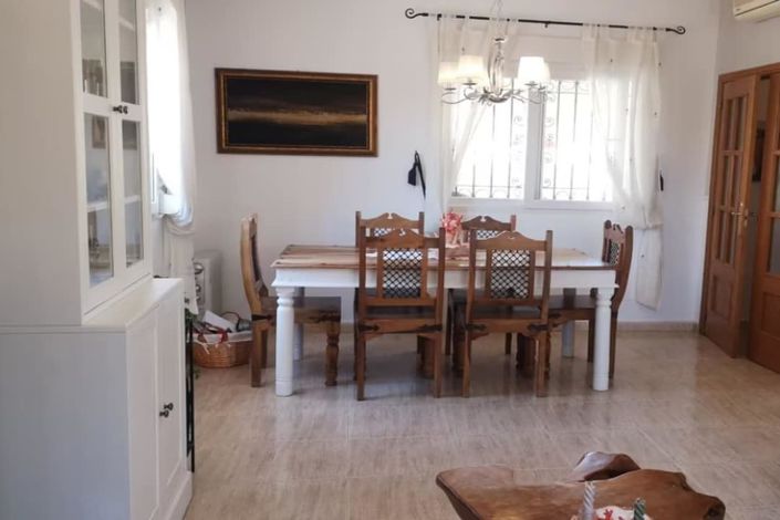 Image No.7-3 Bed Villa for sale