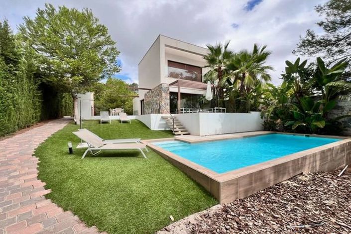 Image No.1-Villa de 4 chambres à vendre à Las Colinas Golf