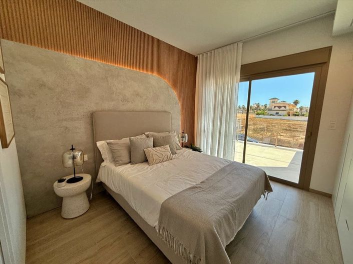 Image No.36-3 Bed Villa for sale