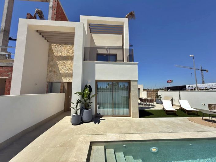 Image No.44-3 Bed Villa for sale