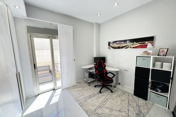 Image No.19-3 Bed Villa for sale