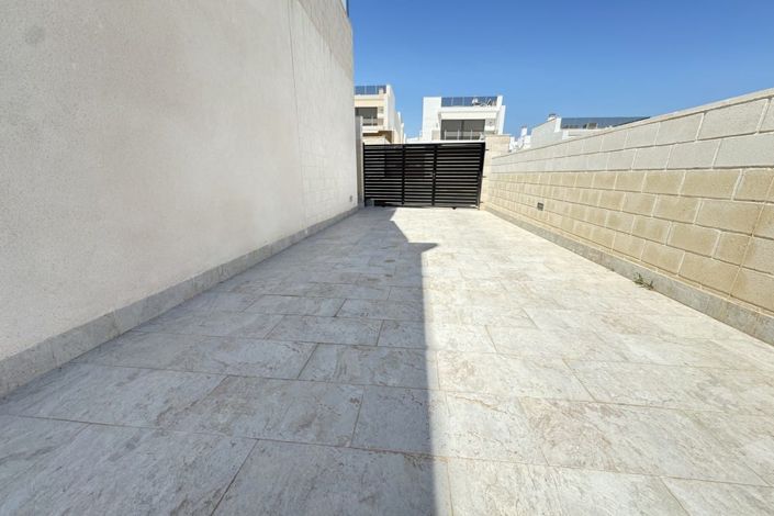 Image No.20-3 Bed Villa for sale