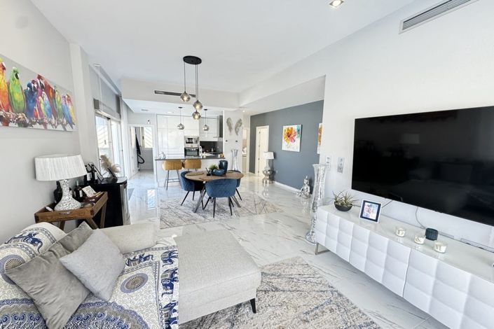 Image No.8-3 Bed Villa for sale