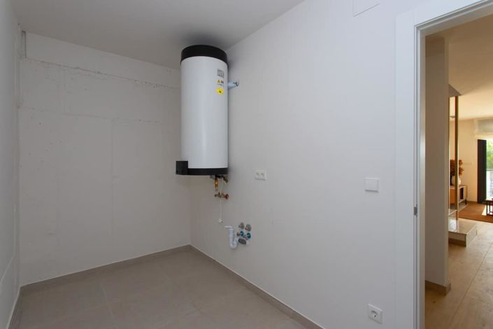 Image No.21-3 Bed Apartment for sale