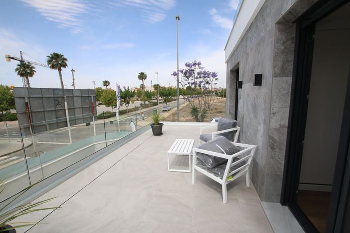 Image No.32-3 Bed Villa for sale