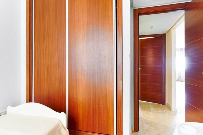 Image No.17-3 Bed Apartment for sale