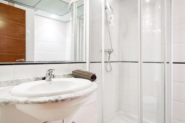 Image No.20-3 Bed Apartment for sale