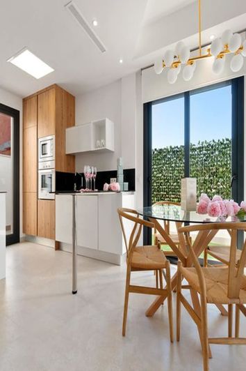 Image No.3-3 Bed Townhouse for sale