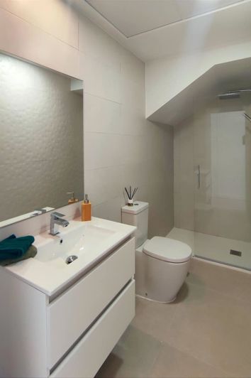 Image No.26-3 Bed Townhouse for sale