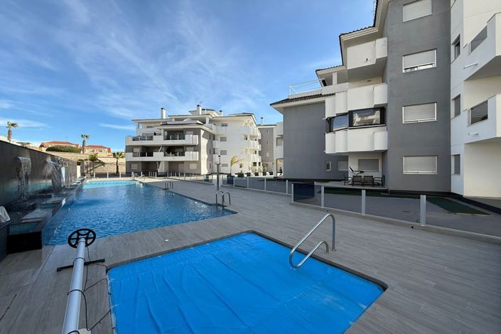 Image No.2-Appartement de 2 chambres à vendre à Villamartin