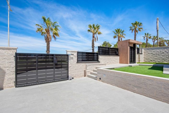 Image No.10-3 Bed Villa for sale