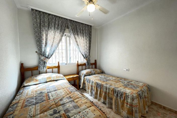 Image No.10-3 Bed Townhouse for sale