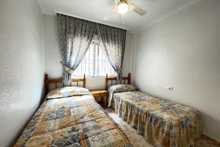 Image No.12-3 Bed Townhouse for sale