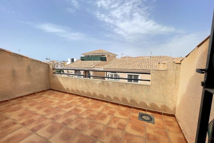 Image No.16-3 Bed Townhouse for sale