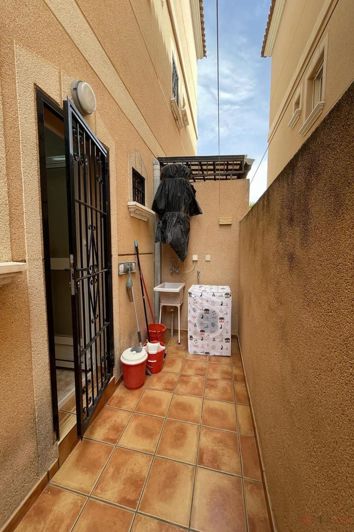 Image No.17-3 Bed Townhouse for sale