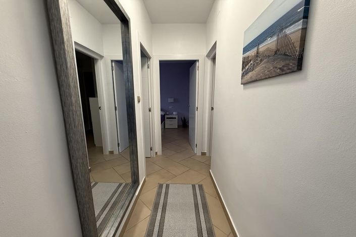 Image No.18-4 Bed Townhouse for sale