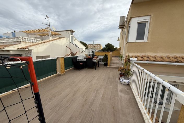 Image No.29-4 Bed Townhouse for sale