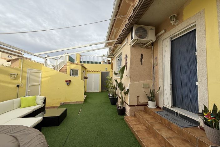 Image No.7-4 Bed Townhouse for sale