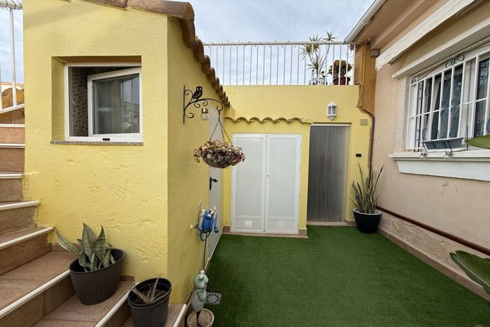 Image No.9-4 Bed Townhouse for sale