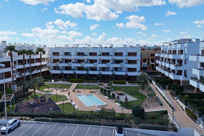 Image No.3-Appartement de 2 chambres à vendre à Lomas de Cabo Roig