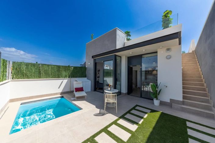 Image No.1-Villa de 2 chambres à vendre à Alicante