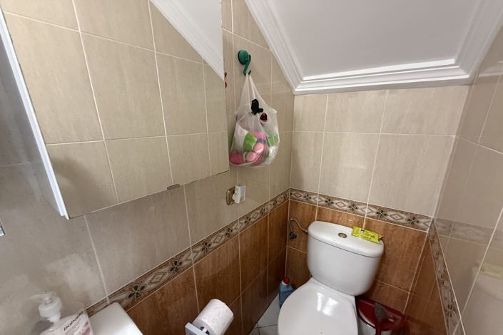 Image No.14-2 Bed Townhouse for sale