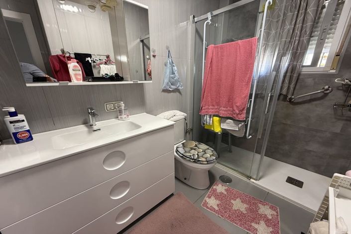 Image No.17-2 Bed Townhouse for sale