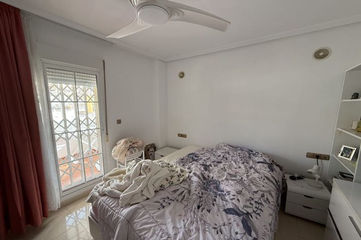 Image No.18-2 Bed Townhouse for sale