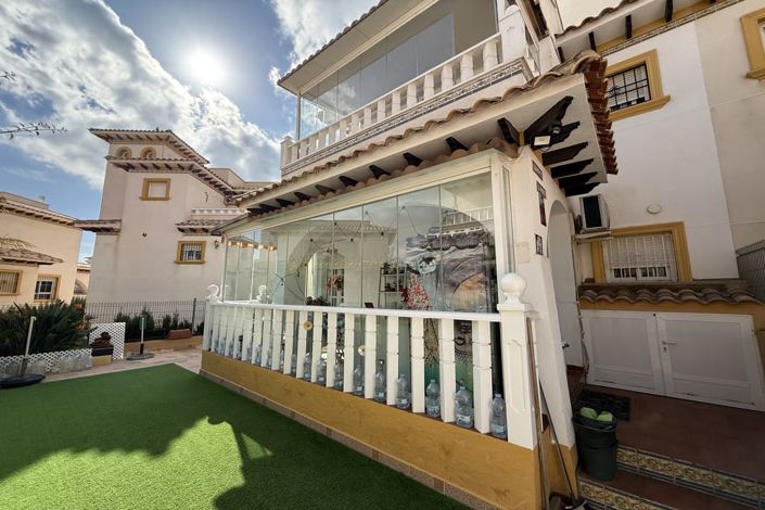 Image No.2-2 Bed Townhouse for sale