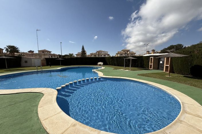 Image No.22-2 Bed Townhouse for sale