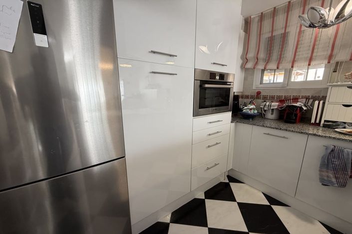 Image No.7-2 Bed Townhouse for sale