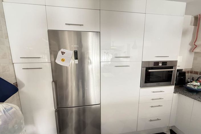 Image No.9-2 Bed Townhouse for sale