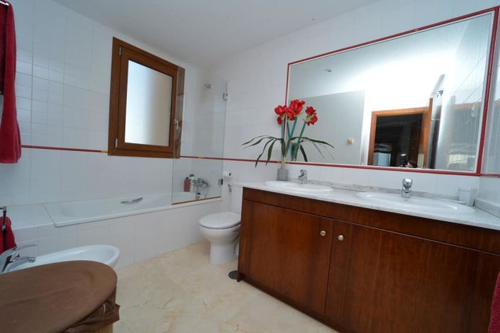 Image No.17-2 Bed Apartment for sale