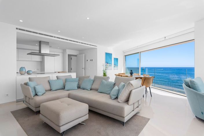 Image No.1-4 Bed Apartment for sale