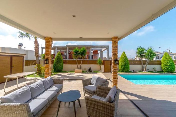 Image No.11-5 Bed Villa for sale