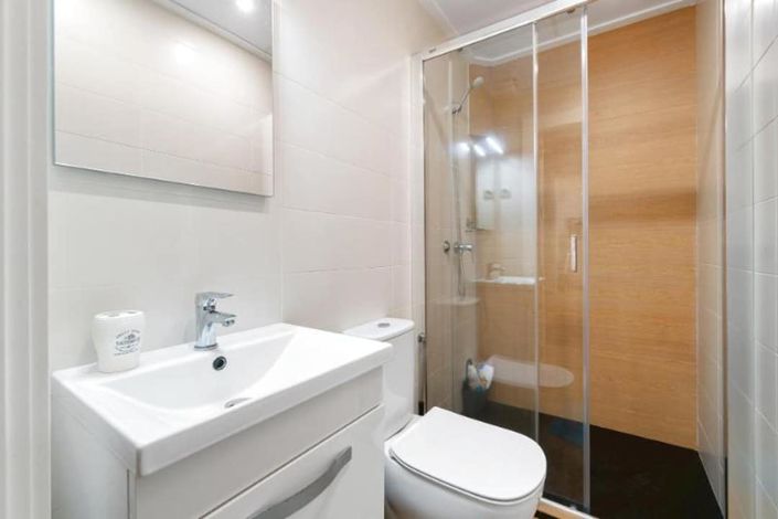 Image No.36-5 Bed Villa for sale