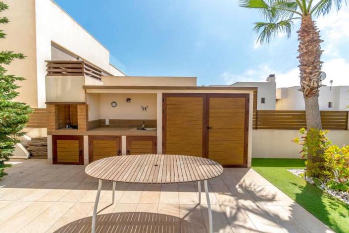 Image No.9-5 Bed Villa for sale