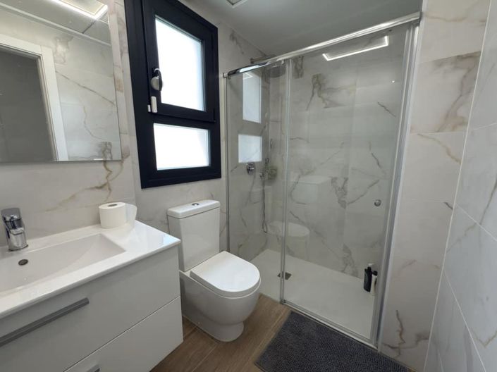 Image No.20-2 Bed Apartment for sale