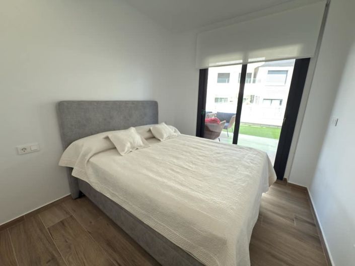 Image No.22-2 Bed Apartment for sale