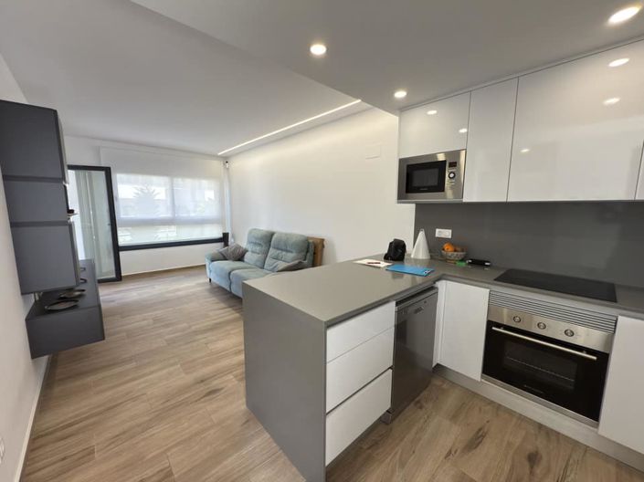 Image No.8-2 Bed Apartment for sale