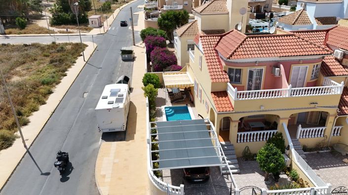 Image No.1-3 Bed Townhouse for sale